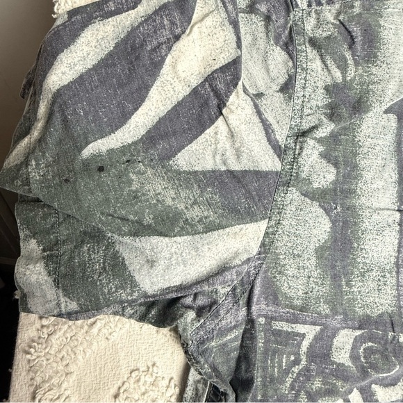 RVCA Gray Patterned Men's Shirt - Picture 4 of 6